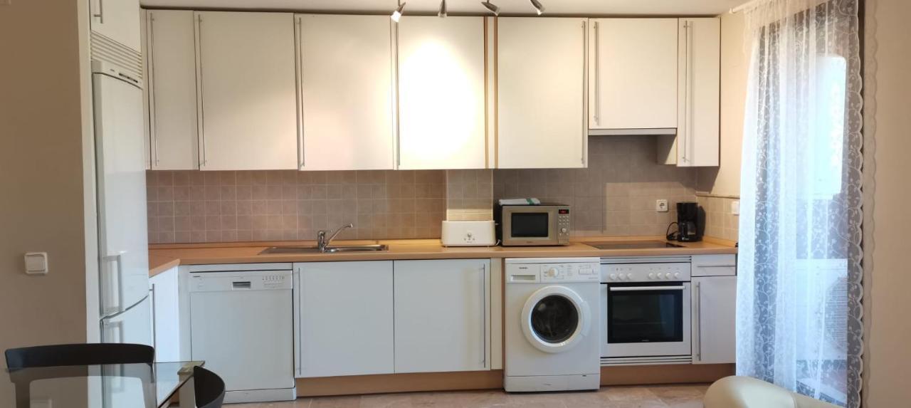 Apartamento Espacioso Muy Tranquilo Con Piscinas Y Jardines Cercano A La Playa Estepona Eksteriør billede