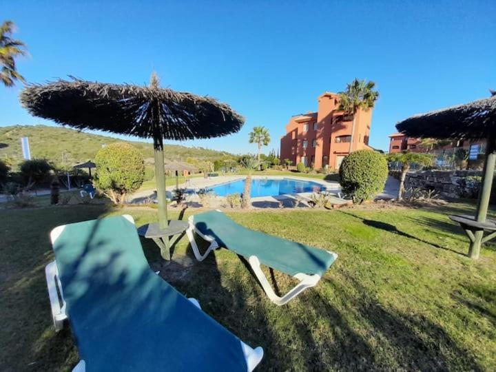Apartamento Espacioso Muy Tranquilo Con Piscinas Y Jardines Cercano A La Playa Estepona Eksteriør billede